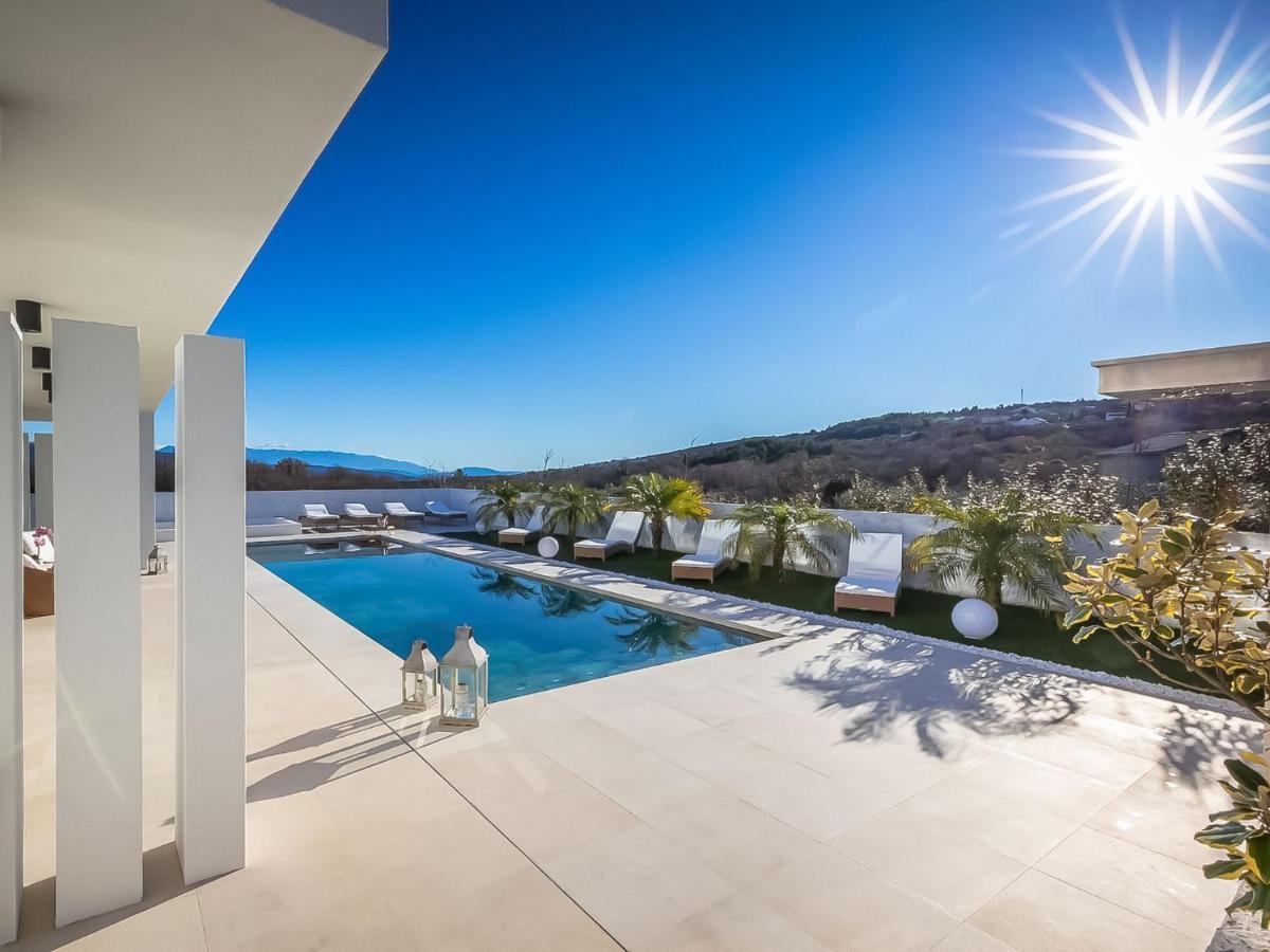 Villa Milly Vrh  ภายนอก รูปภาพ