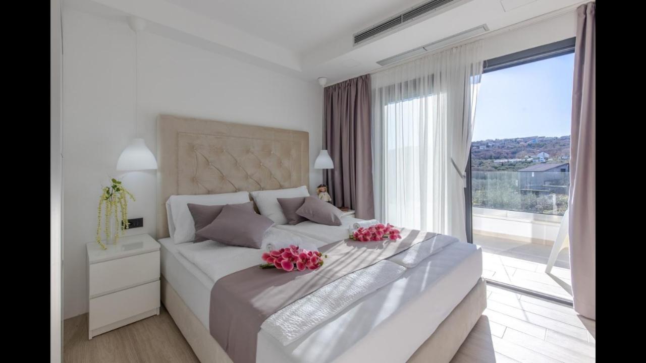 Villa Milly Vrh  ภายนอก รูปภาพ