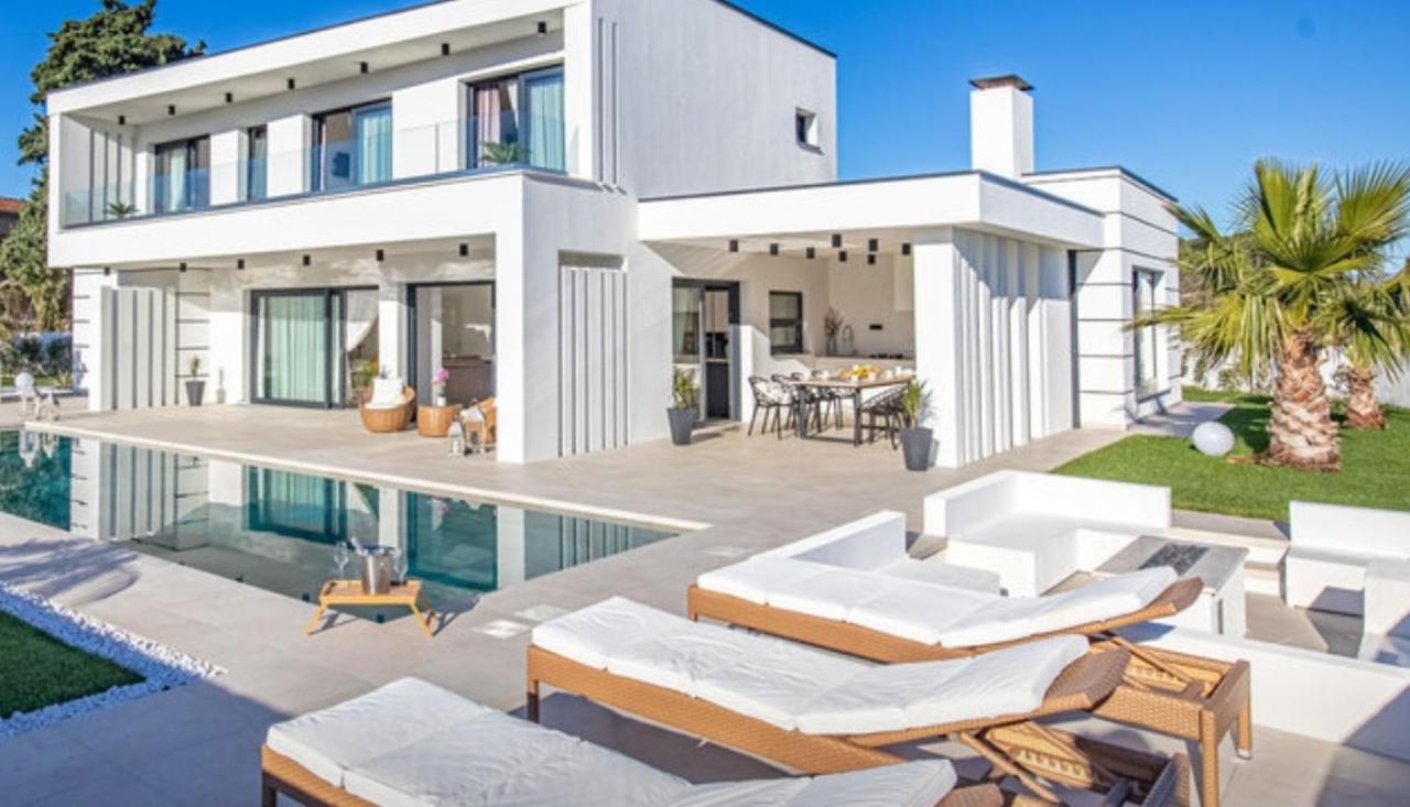 Villa Milly Vrh  ภายนอก รูปภาพ